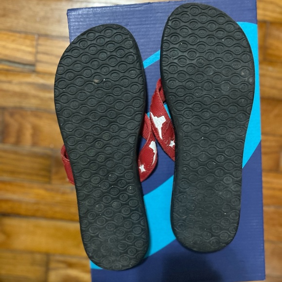 Red leather flip flops size 10 - Picture 6 of 7